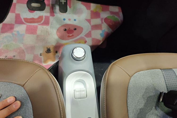 五菱汽车 宏光MINIEV 2022款 GAMEBOY 200km 玩咖款 磷酸铁锂局部细节18