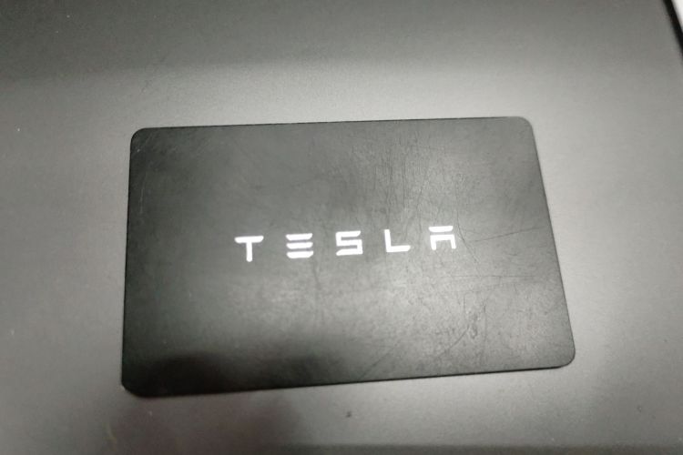 特斯拉 Model 3 2021款 标准续航后驱升级版 3D6中控内饰7001