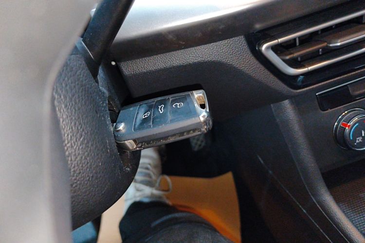 大众 朗逸 2023款 改款 1.5L 自动得逸版中控内饰11