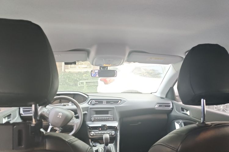 标致308 2018款 1.6L 手动时尚版局部细节22