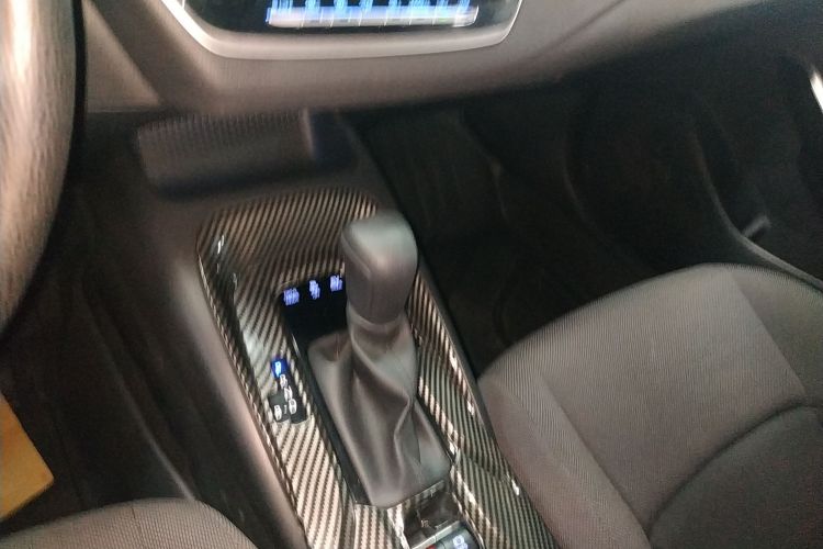 丰田 雷凌 2022款 双擎 1.8H E-CVT豪华版中控内饰18