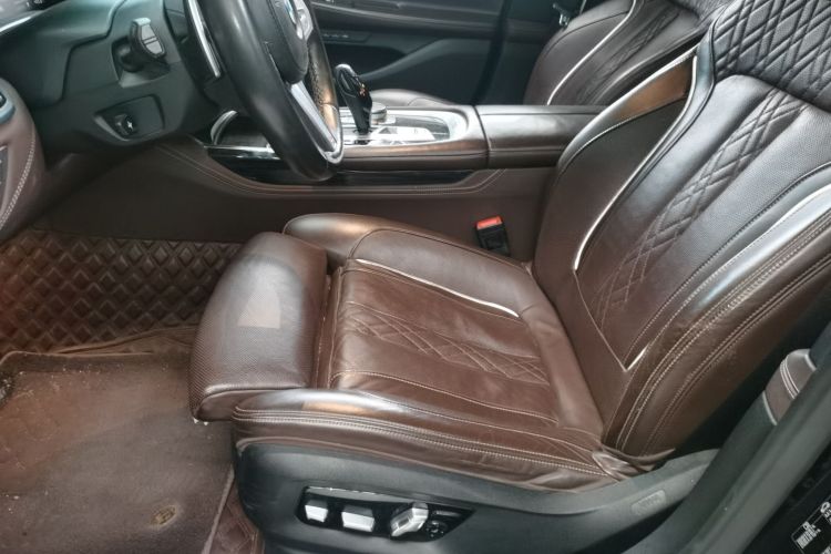 宝马7系 2019款 改款 730Li M运动套装中控内饰19