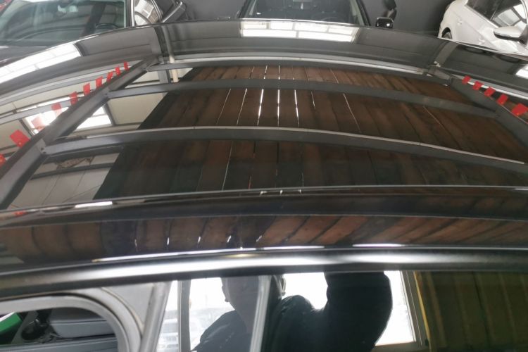 特斯拉 Model Y 2022款 长续航全轮驱动版局部细节57