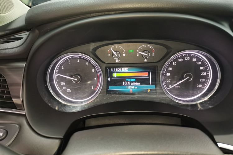 别克 君越 2018款 20T 精英型中控内饰14