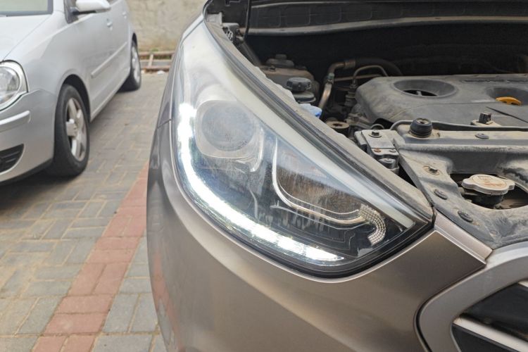 北京现代ix35 2013款 2.0L 自动两驱智能型GLS 国IV车身外观8