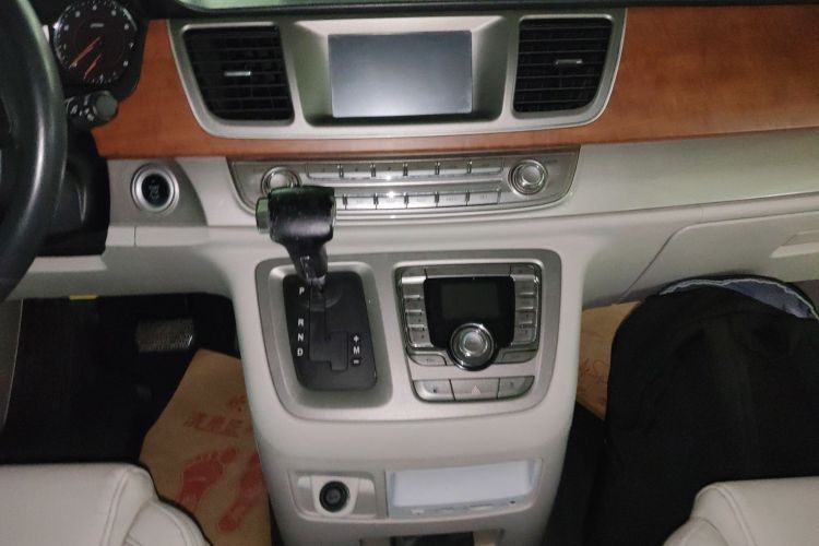 上汽大通MAXUS 大通G10 2014款 2.0T 自动行政版中控内饰18