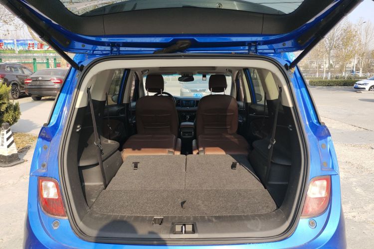 别克GL6 2018款 18T 6座尊贵型局部细节23