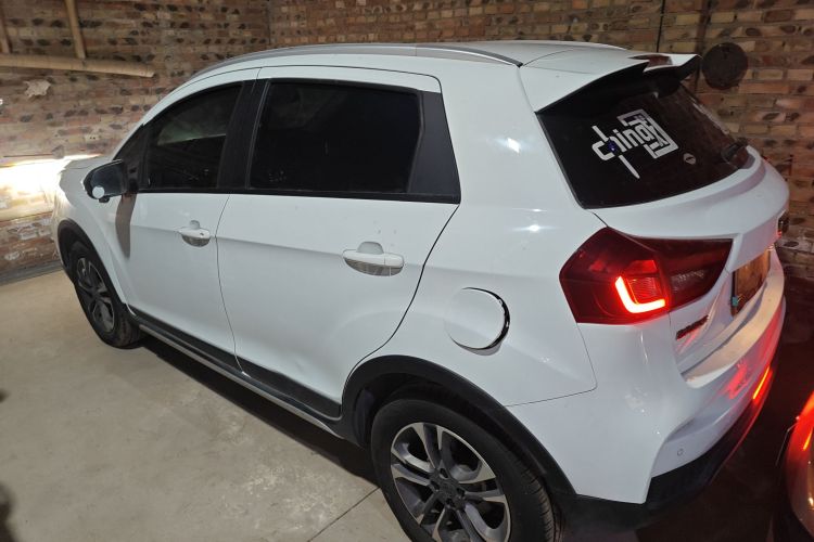 吉利汽车 远景X3 2019款 升级版 1.5L 手动精英型车身外观4