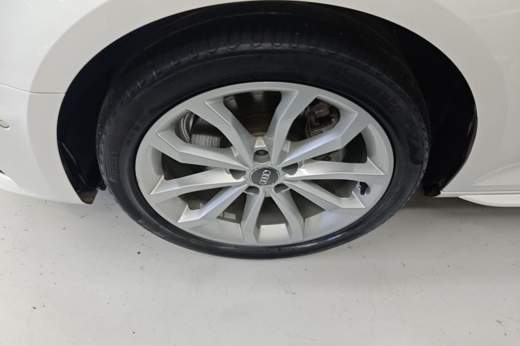 奥迪A4L 2019款 40 TFSI 时尚型 国VI车身外观6007