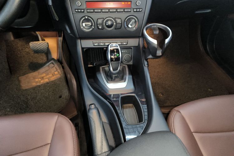 宝马X1 2015款 sDrive18i 时尚晋级版中控内饰18