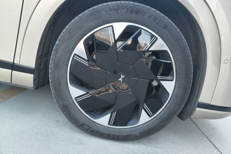 小鹏X9 2024款 702超长续航Pro车身外观10