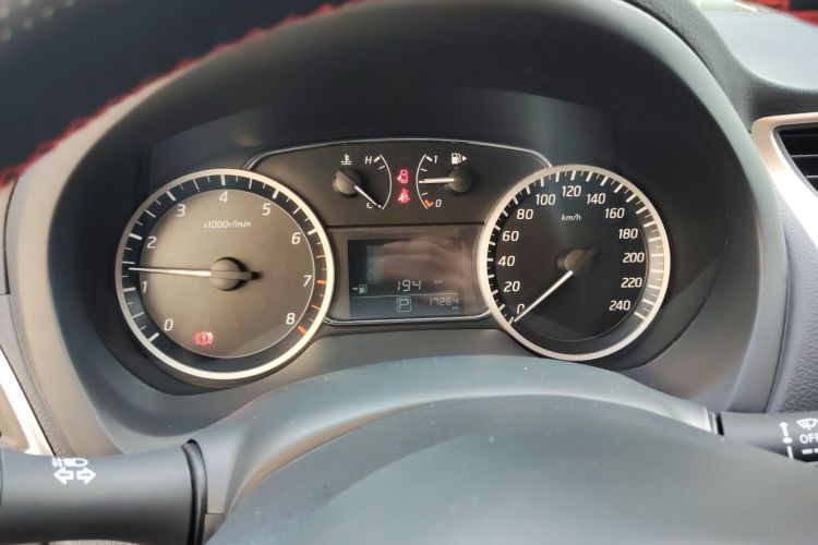 日产 轩逸 2024款 改款 经典 1.6XE CVT舒适版中控内饰14