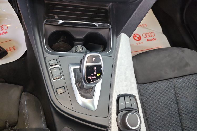 宝马3系 2017款 320i M运动型局部细节18