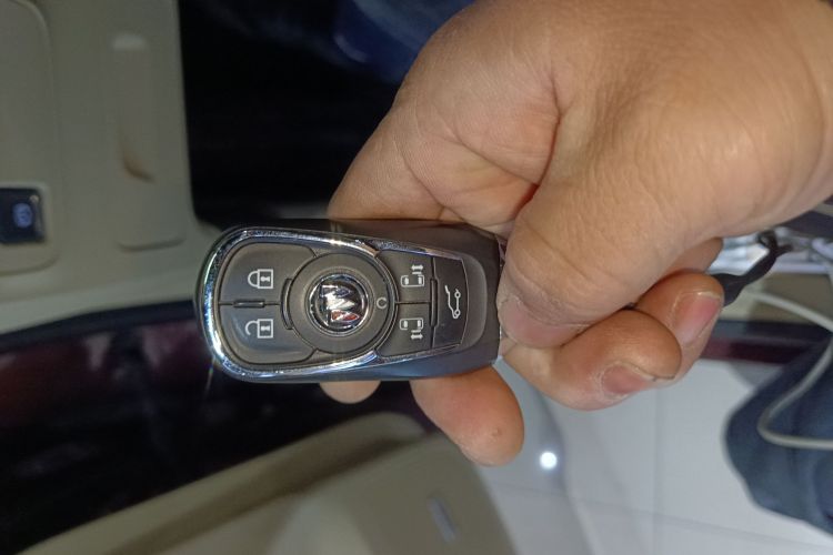 别克GL8 2022款 ES陆尊 653T 旗舰型中控内饰7001