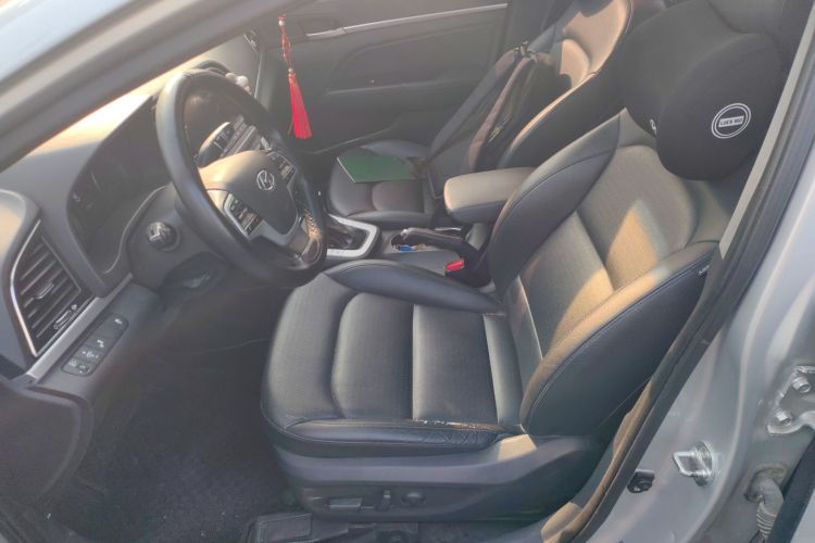 现代 领动 2016款 1.6L 自动智炫·豪华型局部细节19