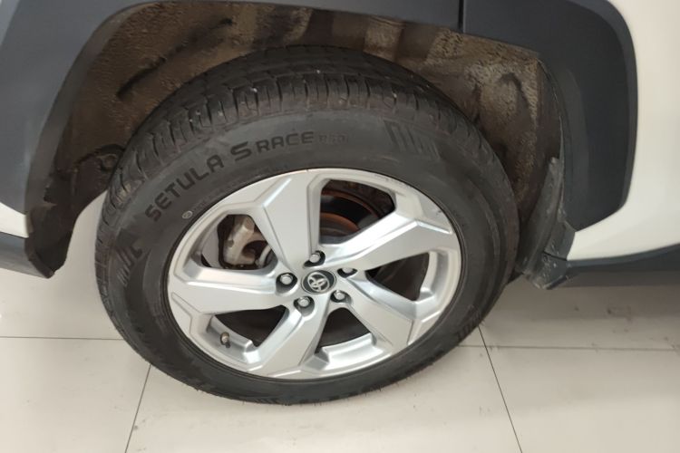 丰田 RAV4荣放 2020款 2.0L CVT两驱风尚版车身外观6008