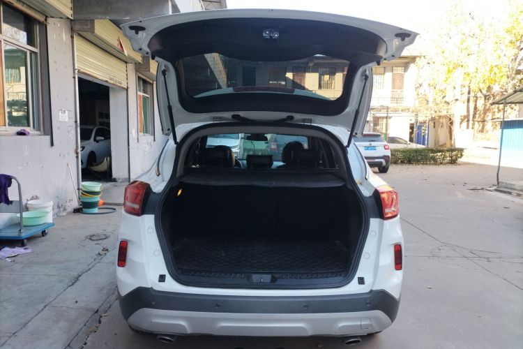 奔腾X80 2017款 1.8T 自动豪华型机舱底盘23