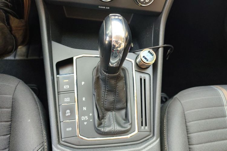 大众 朗逸 2019款 280TSI DSG舒适版 国VI中控内饰18