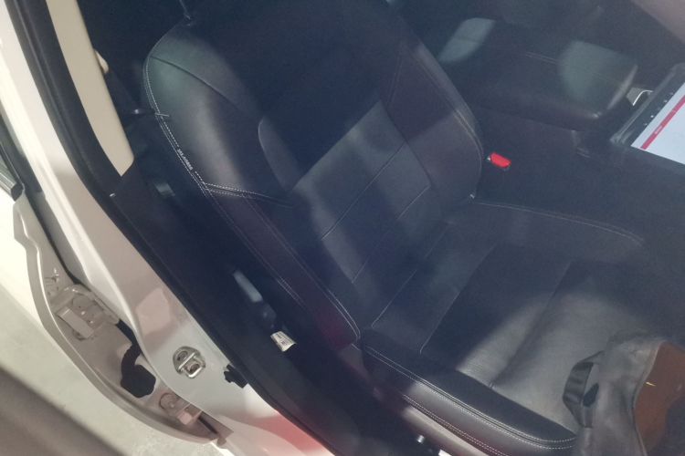 日产 天籁 2022款 2.0L XL-TLS 悦享版局部细节41