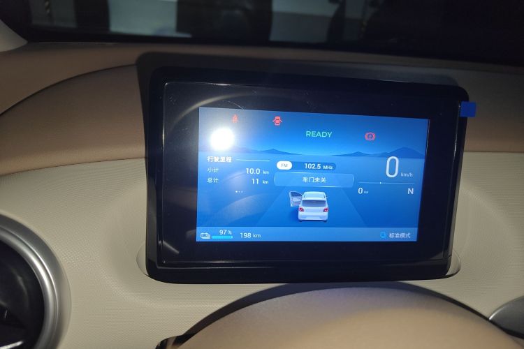 五菱汽车 宏光MINIEV 2025款 四门版 进阶款中控内饰14