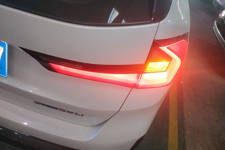 宝马X1 2023款 sDrive25Li X设计套装车身外观6006