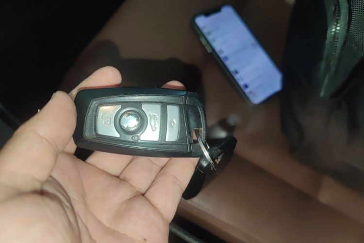 宝马5系 2014款 525Li 领先型中控内饰11