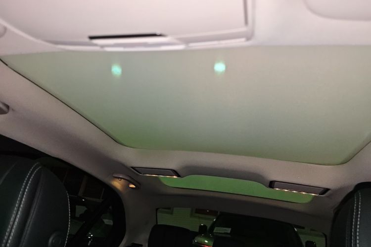 奔驰C级 2019款 C 260 L 运动版局部细节22