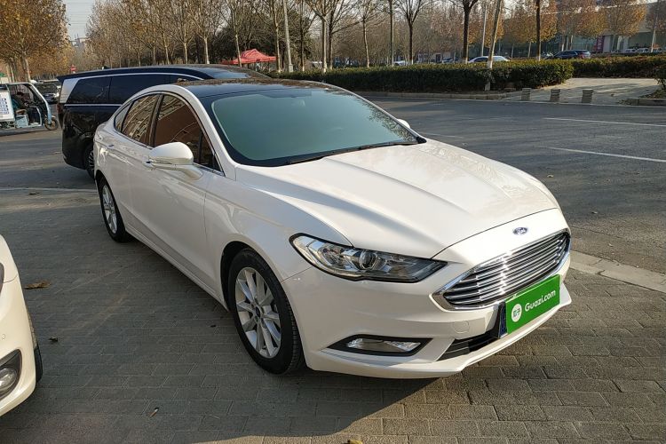 福特 蒙迪欧 2018款 EcoBoost 180 时尚型车身外观3