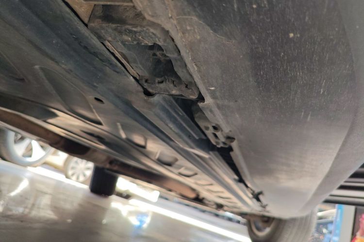 奔驰GLC 2020款 改款 GLC 260 L 4MATIC 动感型局部细节9001