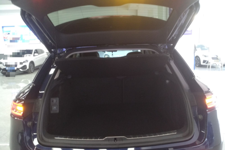 鸿蒙智行 问界M5 2022款 增程后驱标准版机舱底盘23