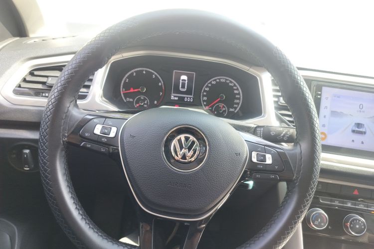 大众 T-ROC探歌 2019款 230TSI DSG两驱进取型 国VI中控内饰13