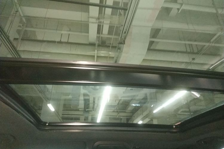 凯迪拉克XT4 2023款 28T 两驱豪华型中控内饰22