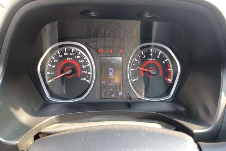 东南DX3 2018款 1.5T CVT尊贵型中控内饰14