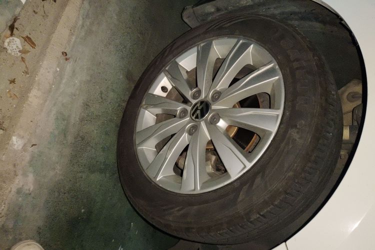 大众 速腾 2015款 1.6L 自动舒适型车身外观10