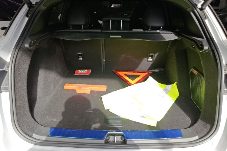 领克01 2023款 1.5TD EM-F PM机舱底盘23