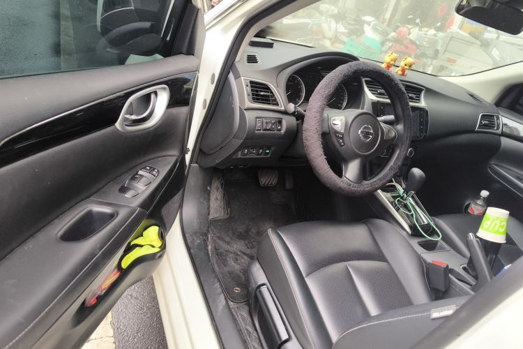 日产 轩逸 2024款 经典 1.6XL CVT豪华版中控内饰20