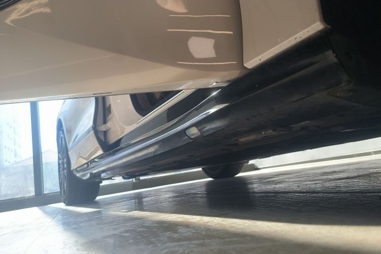 腾势Z9GT 2024款 1100四驱Ultra版局部细节9001