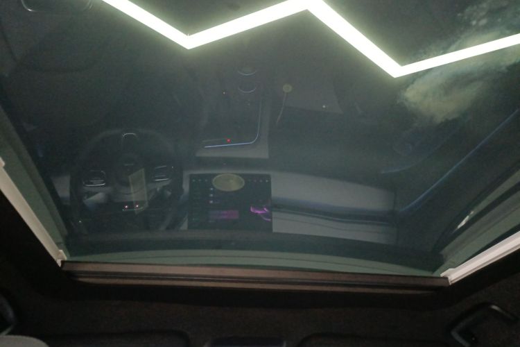 极氪001 2025款 WE版 100kWh 后驱局部细节22