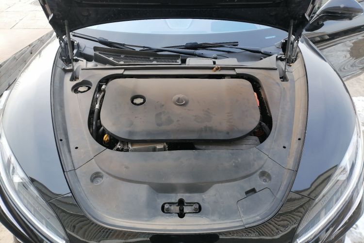 腾势Z9GT 2024款 1100四驱Ultra版机舱底盘24