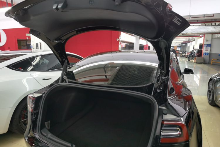 特斯拉 Model 3 2022款 Performance高性能全轮驱动版机舱底盘23
