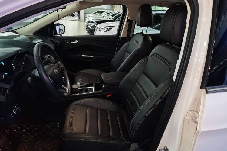 福特 翼虎 2019款 EcoBoost 180 两驱铂翼型 国VI中控内饰19