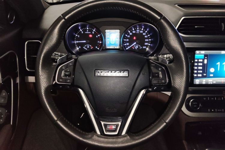 哈弗H6 Coupe 2017款 红标 2.0T 自动两驱尊贵型中控内饰13