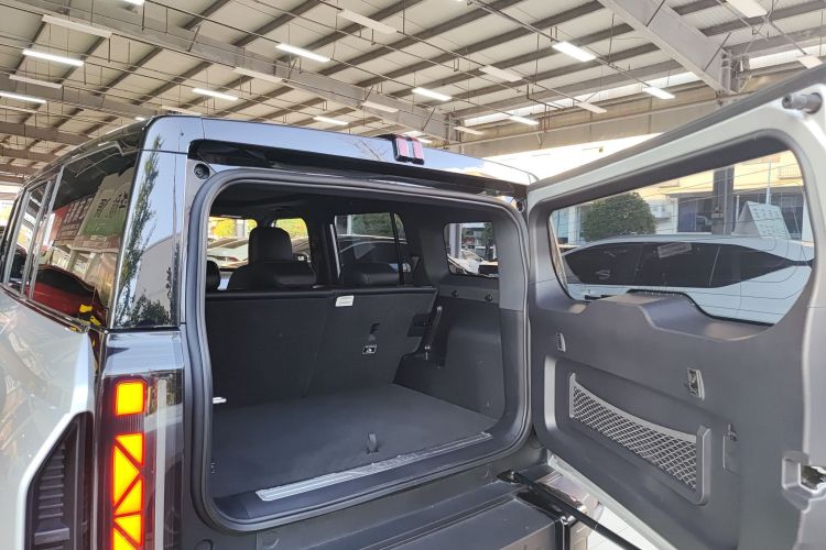 奇瑞iCAR 03T 2024款 520km 两驱长续航版机舱底盘23