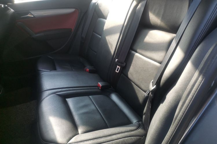 大众 朗逸 2013款 改款经典 1.6L 手动风尚版中控内饰21