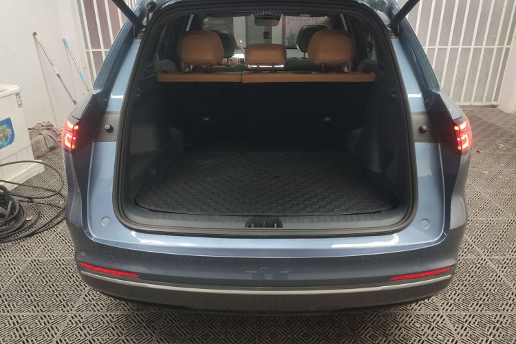 吉利银河 银河星舰7 EM-i 2025款 120km 领航版机舱底盘23