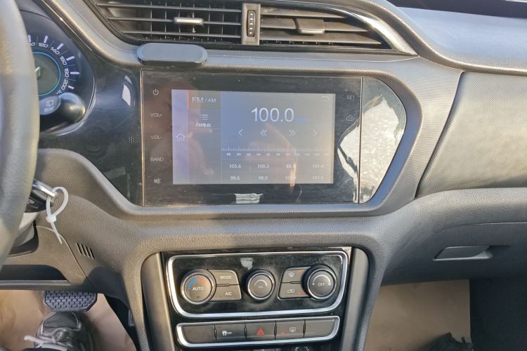 奇瑞 瑞虎3 2016款 1.6L CVT智尚版局部细节16