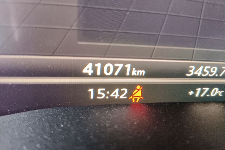 奥迪A4L 2019款 40 TFSI 时尚型 国VI中控内饰15