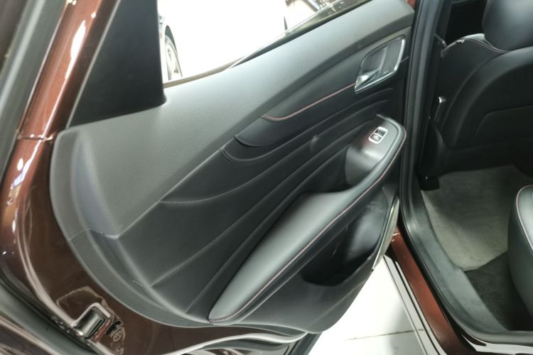 名爵HS 2019款 30T 自动两驱Trophy超燃版 国VI中控内饰7008