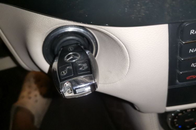 奔驰CLS 2017款 CLS 260逸彩版中控内饰7001