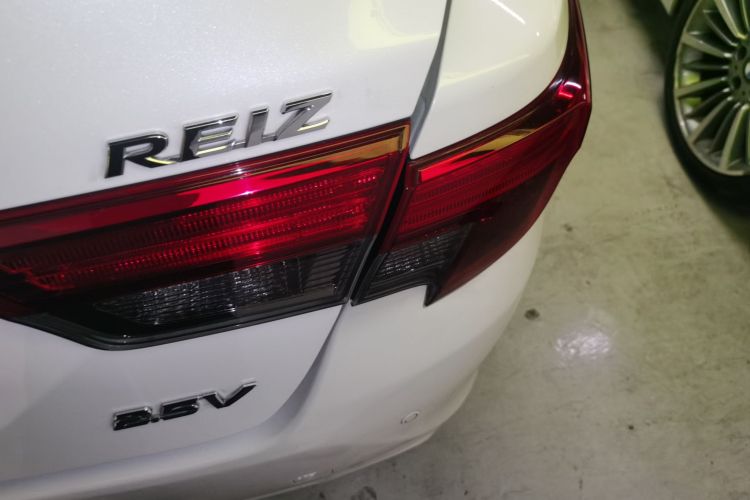 丰田 锐志 2013款 2.5V 尚锐版车身外观6006